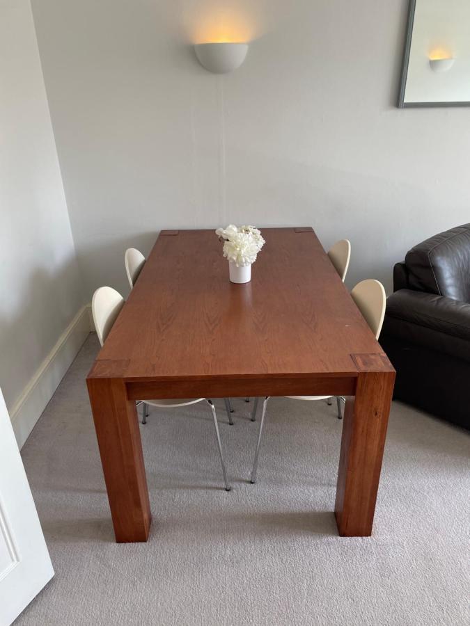Spacious 2 Bedroom Apartment With Garden Cambridge  Bagian luar foto