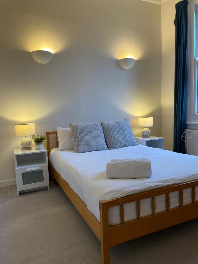 Spacious 2 Bedroom Apartment With Garden Cambridge  Bagian luar foto