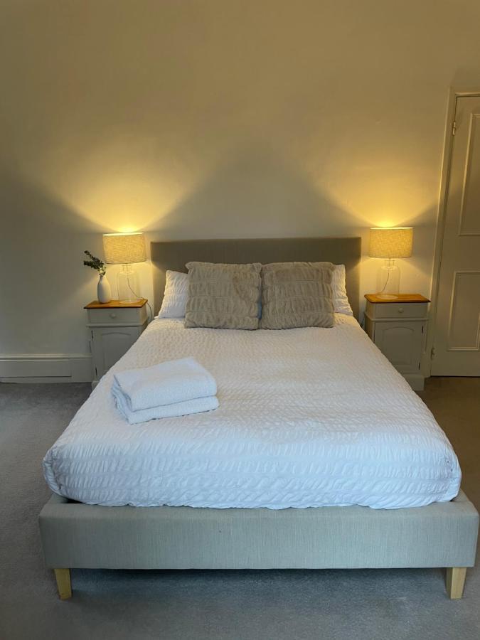 Spacious 2 Bedroom Apartment With Garden Cambridge  Bagian luar foto