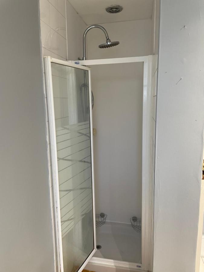 Spacious 2 Bedroom Apartment With Garden Cambridge  Bagian luar foto