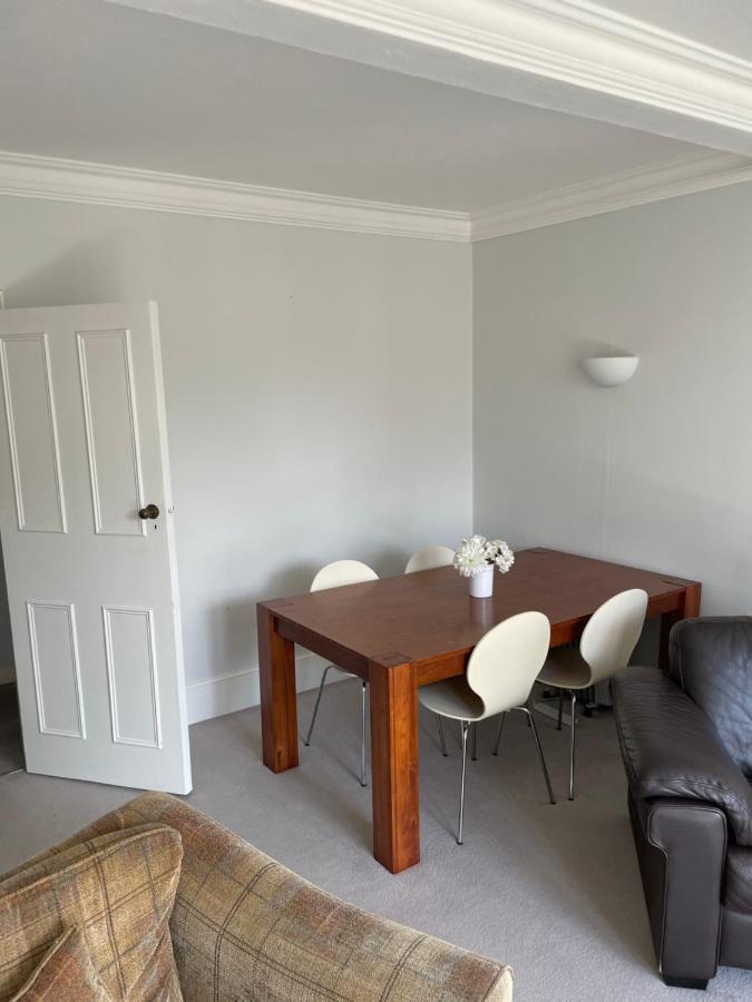 Spacious 2 Bedroom Apartment With Garden Cambridge  Bagian luar foto